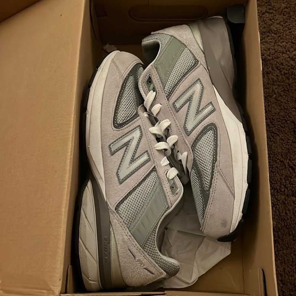 New Balance 990